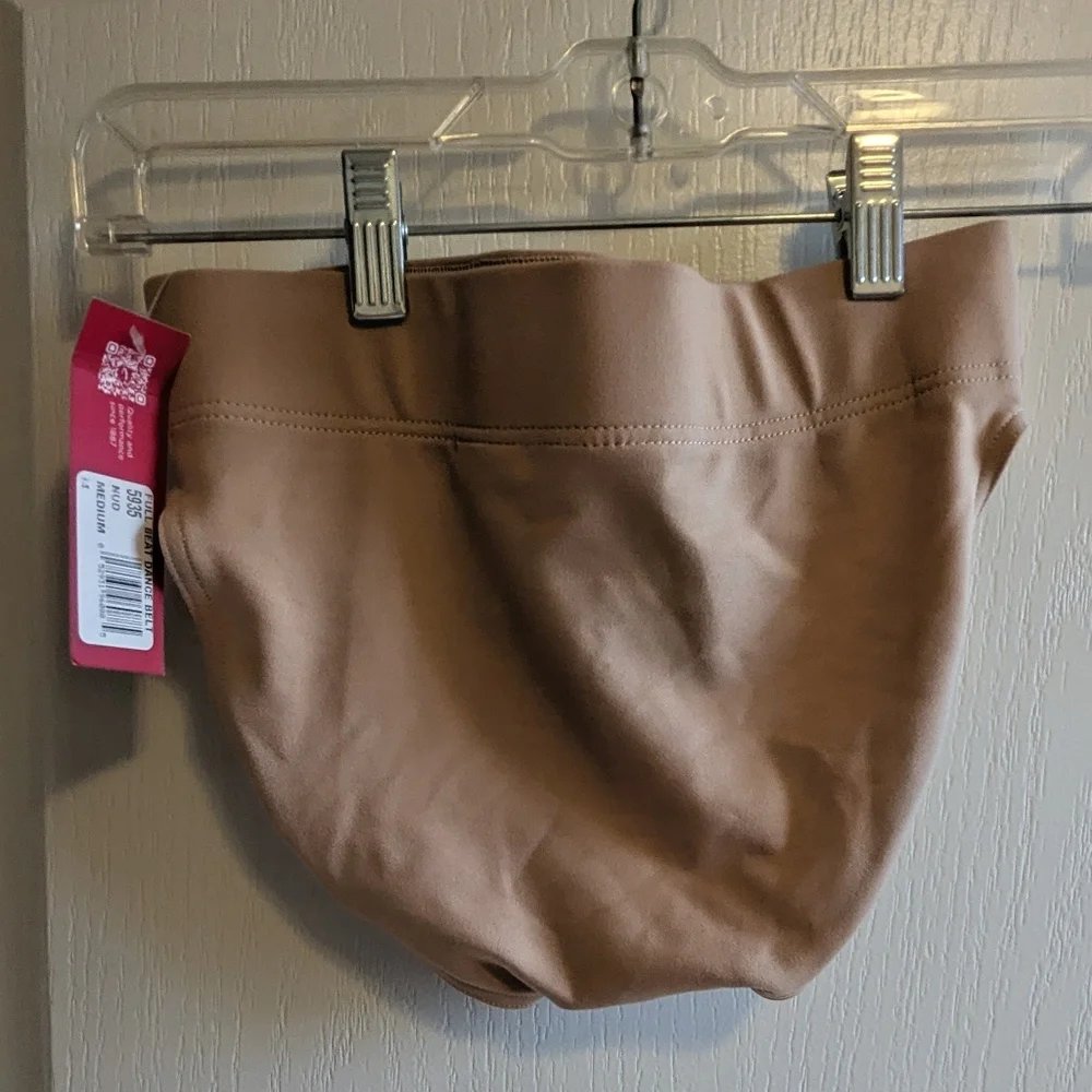Capezio Nude Full Seat Dance Belt 5935 NWT